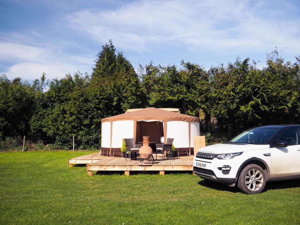 Old Dairy Farm Glamping Hotel Емсуърт Екстериор снимка