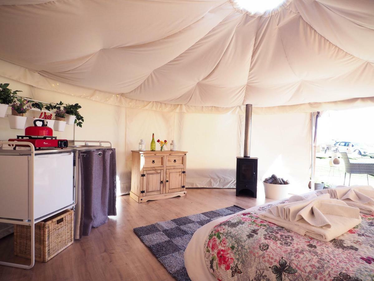 Old Dairy Farm Glamping Hotel Емсуърт Екстериор снимка